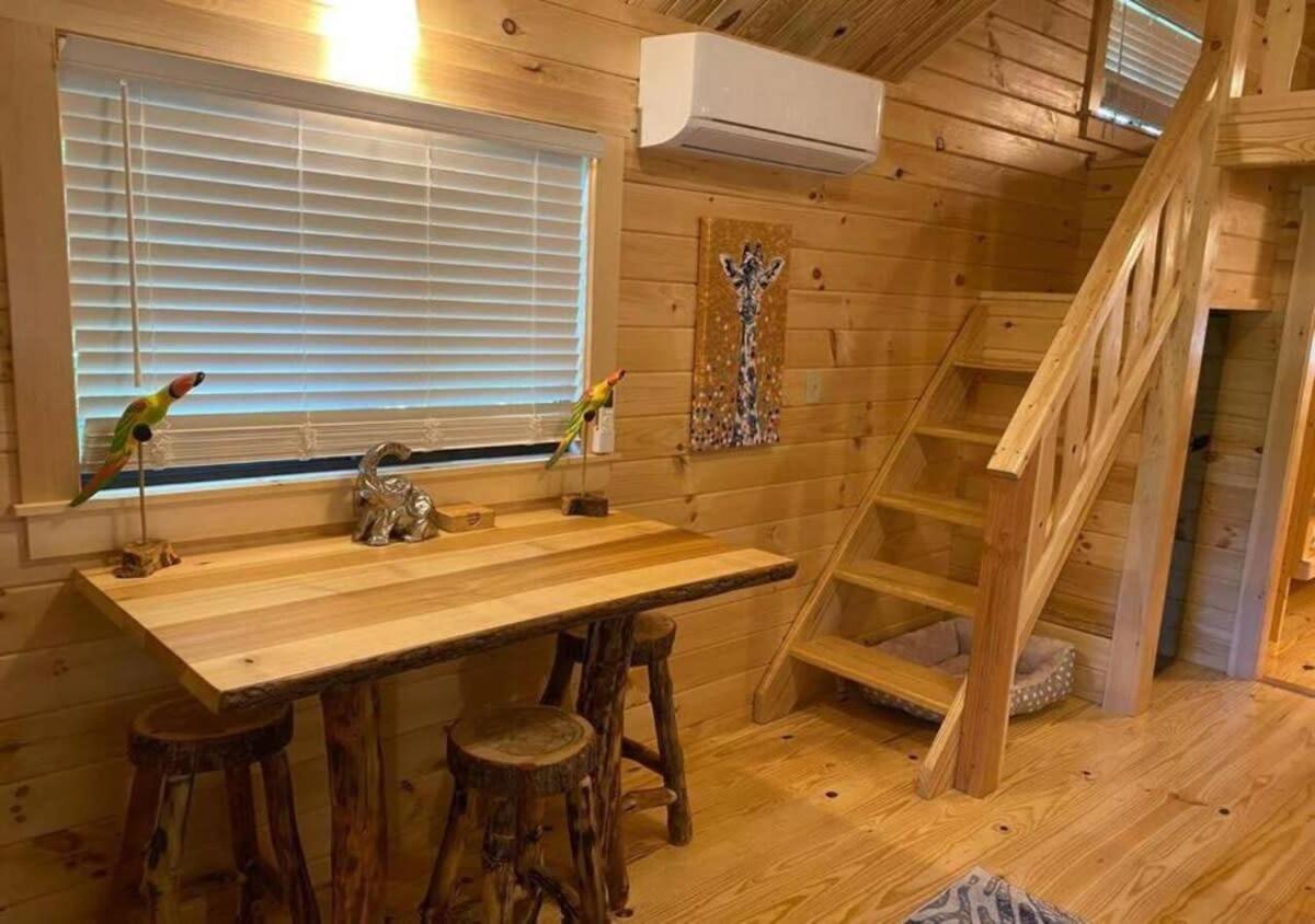 Serene 1Br Cabin Near Nc Z00 With Loft & Waterview Эшборо Экстерьер фото